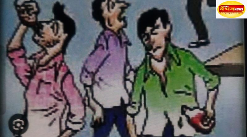 किकवी येथे भेसळ युक्त अवैद्य ताडी विक्री जोमात किकवी येथे भेसळ युक्त अवैद्य ताडी विक्री जोमात